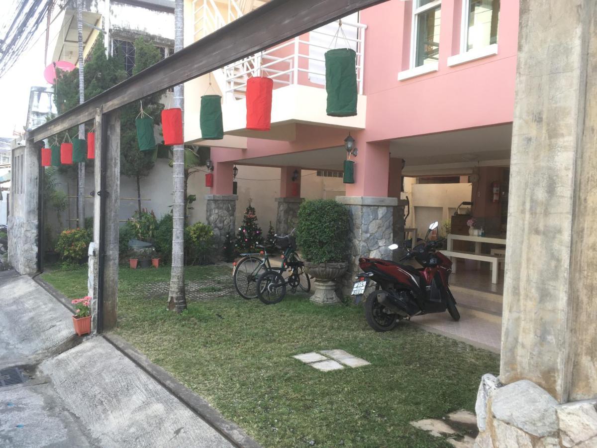 Triple Palms House Hotell Chiang Mai Exteriör bild