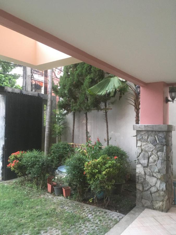 Triple Palms House Hotell Chiang Mai Exteriör bild