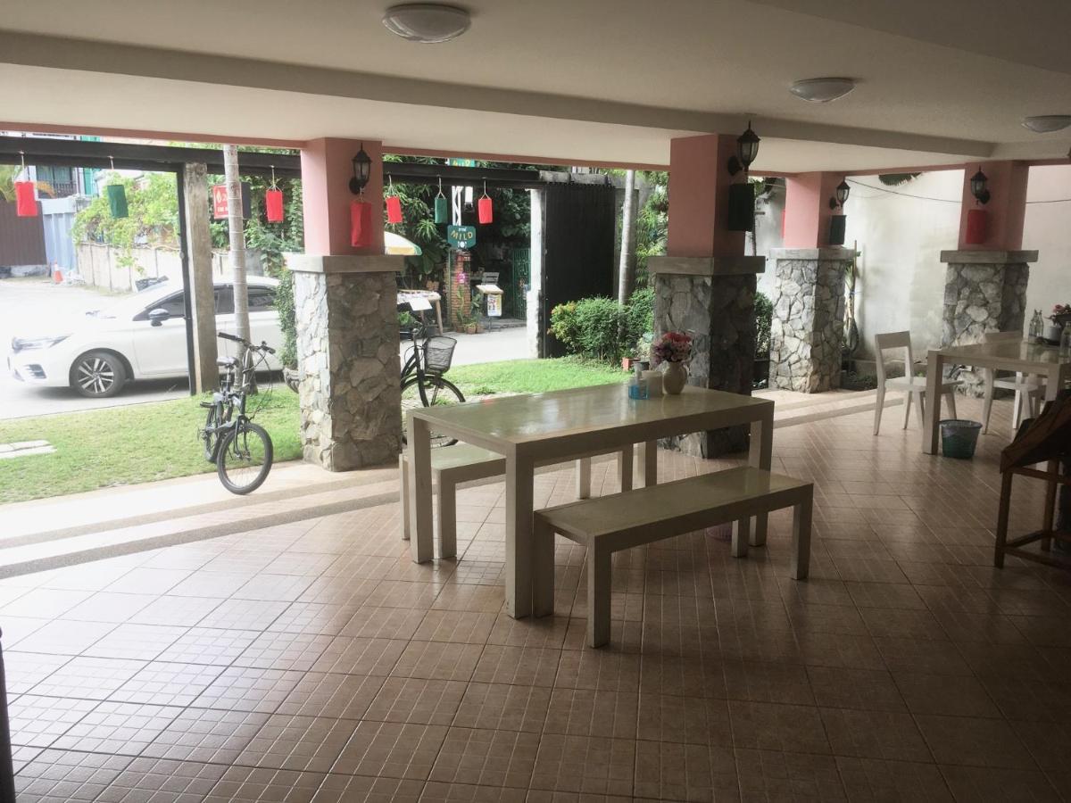 Triple Palms House Hotell Chiang Mai Exteriör bild