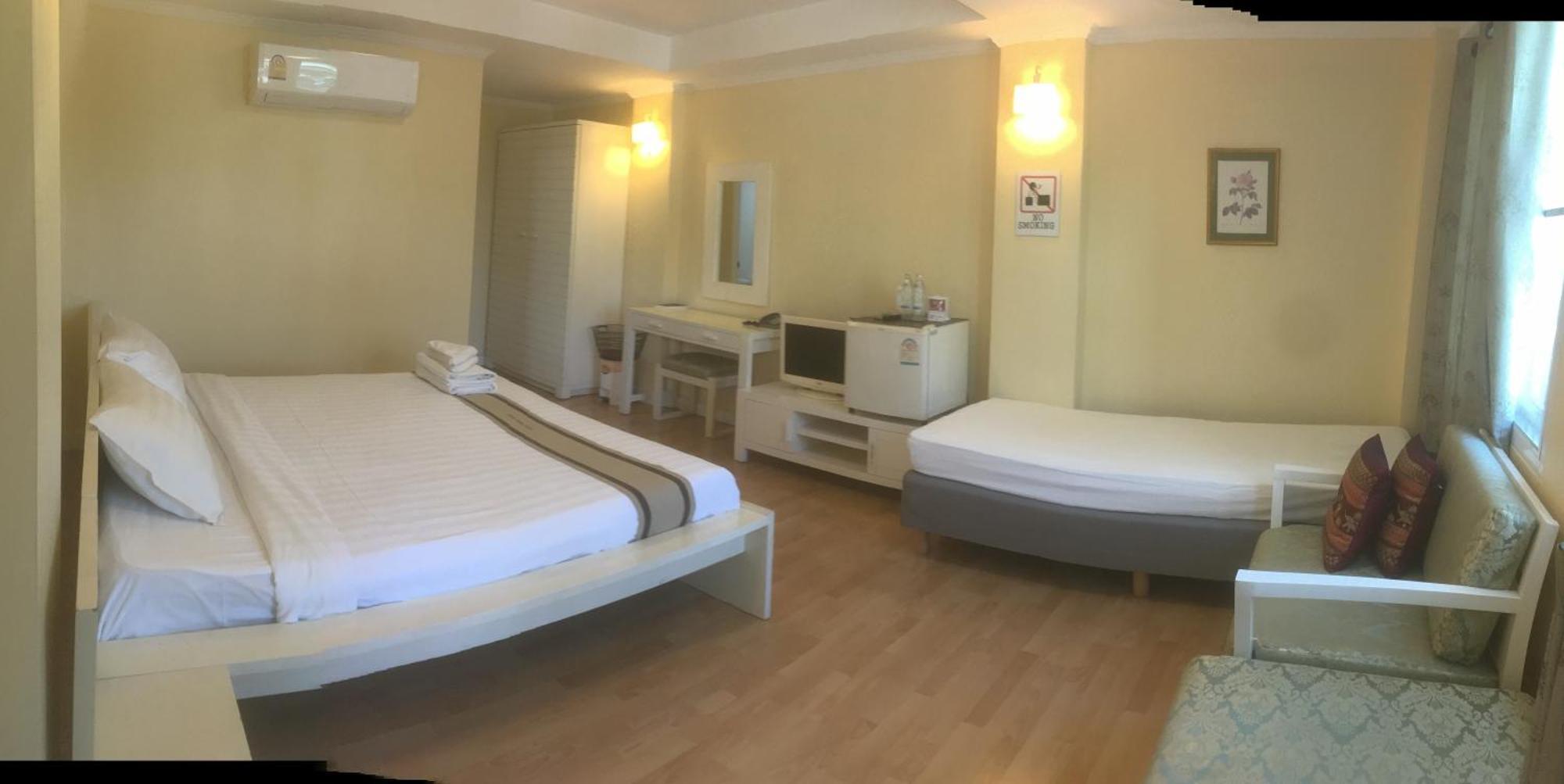 Triple Palms House Hotell Chiang Mai Exteriör bild